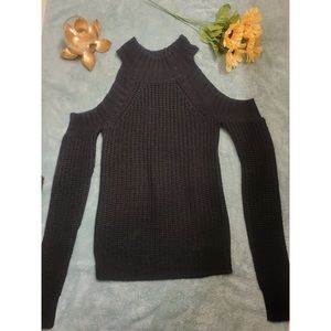 black long sleeve sweater